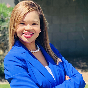 An outdoor headshot of Ivy Banks, Xavier University Vice President of Institutional Diversity and Inclusion